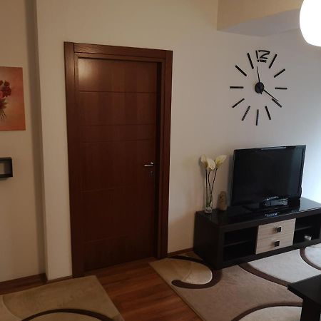 Hello Apartment Skopje Ngoại thất bức ảnh