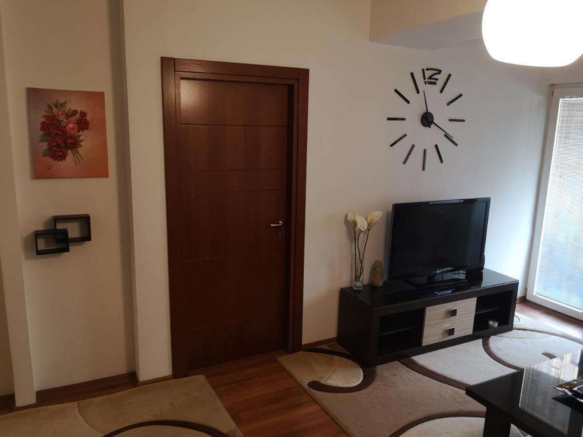 Hello Apartment Skopje Ngoại thất bức ảnh